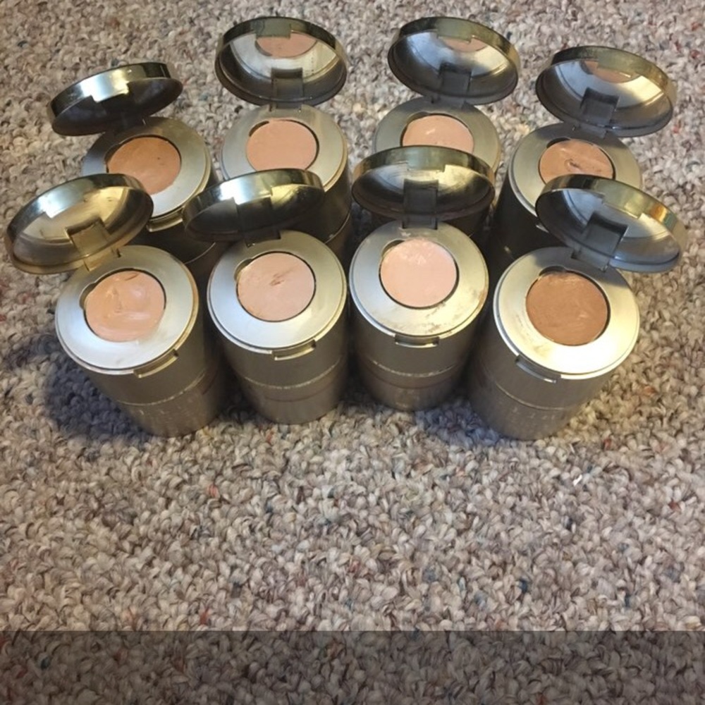 Stila Foundation - image 2